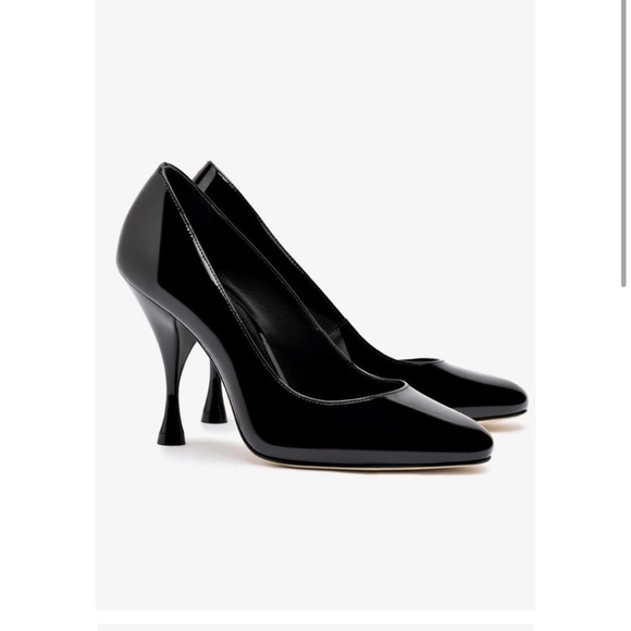 LARROUDE $330 NEW Michelle Black Patent Leather Pump Heels Size 7 - Picture 1 of 11